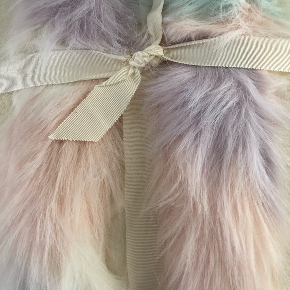 New PB Teen faux fur hooded unicorn robe - Picture 7 of 7